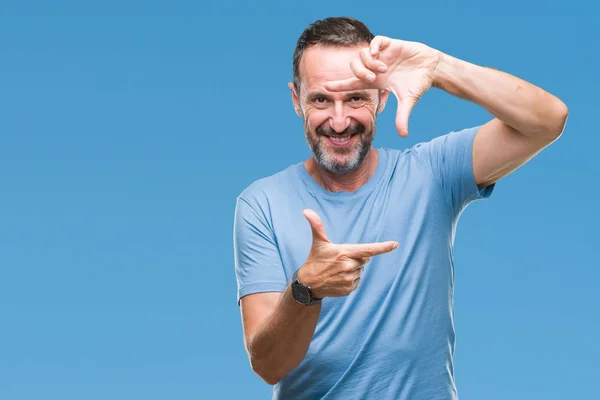 Homem Idoso Hoary Meia Idade Sobre Fundo Isolado Sorrindo Fazendo — Fotografia de Stock