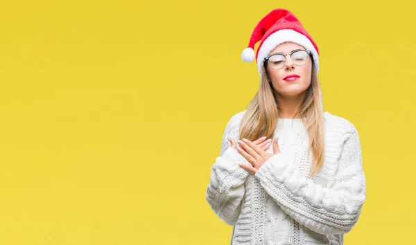 Jovem Mulher Bonita Vestindo Chapéu Natal Sobre Fundo Isolado Sorrindo — Fotografia de Stock