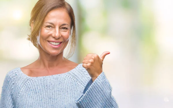 Mulher Hispânica Sênior Meia Idade Usando Camisola Inverno Sobre Fundo — Fotografia de Stock