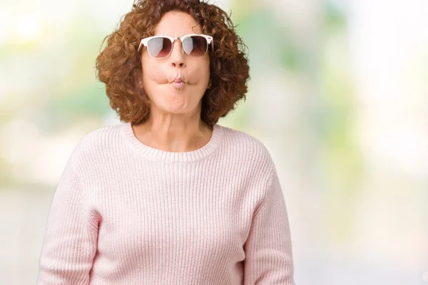 Beautiful Middle Ager Senior Woman Wearing Pink Sweater Sunglasses Isolated — Stock Photo, Image