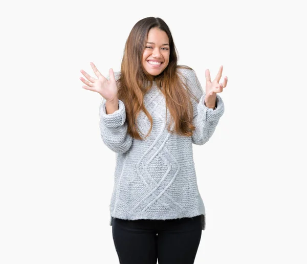 Joven Mujer Morena Hermosa Usando Suéter Sobre Fondo Aislado Celebrando — Foto de Stock