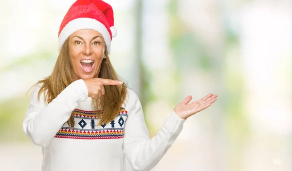 Volwassen Vrouw Van Middelbare Leeftijd Winter Trui Chrismat Hoed Dragen — Stockfoto