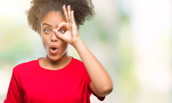 Jonge Afro Amerikaanse Vrouw Geïsoleerde Achtergrond Doen Gebaar Geschokt Met — Stockfoto