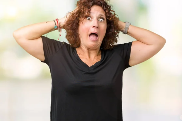 Hermosa Mujer Mediana Edad Ager Sobre Fondo Aislado Loco Asustado — Foto de Stock