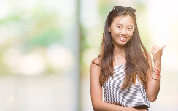 Young Asian Woman Wearing Sunglasses Isolated Background Smiling Happy Face — Stock Photo, Image