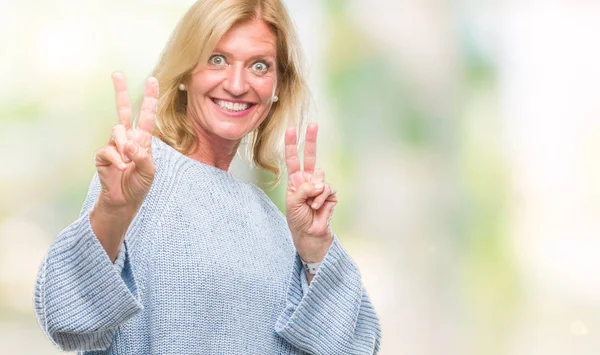 Blonde Frau Mittleren Alters Winterpullover Vor Isoliertem Hintergrund Die Lächelnd — Stockfoto