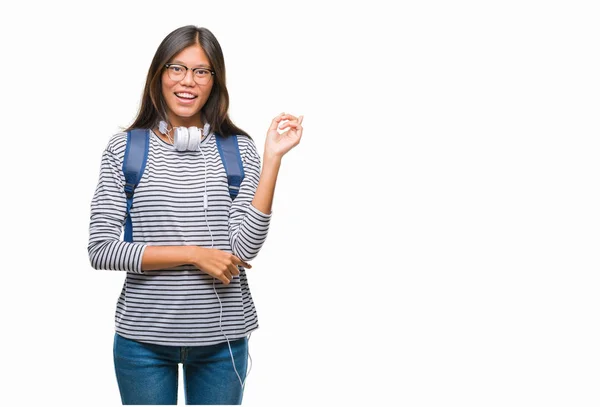 Jonge Aziatische Student Vrouw Dragen Van Hoofdtelefoons Rugzak Geïsoleerde Achtergrond — Stockfoto