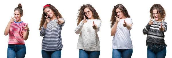 Colagem Jovem Morena Cabelo Encaracolado Menina Sobre Fundo Isolado Apontando — Fotografia de Stock