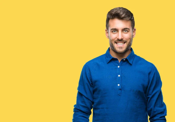 Joven Hombre Guapo Sobre Fondo Aislado Con Una Sonrisa Feliz —  Fotos de Stock