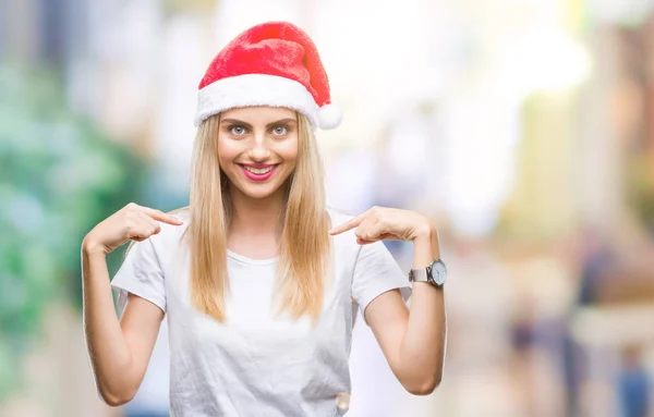 Junge Schöne Blonde Frau Weihnachtsmütze Über Isoliertem Hintergrund Sieht Zuversichtlich — Stockfoto