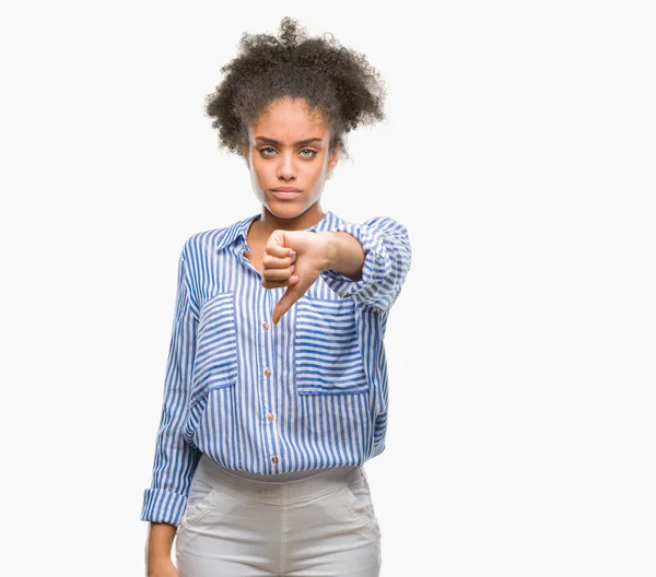Молодая Афро Американка Изолированном Фоне Выглядящая Несчастной Злой Демонстрирующая Отказ — стоковое фото
