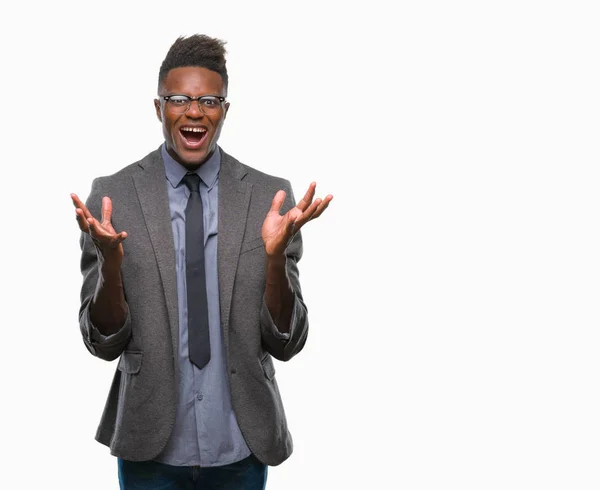 Joven Hombre Negocios Afroamericano Sobre Fondo Aislado Celebrando Loco Loco — Foto de Stock