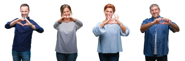 Zarif Orta Yaş Kalp Simgesi Elleriyle Şekil Gösterilen Aşık Gülümseyen — Stok fotoğraf