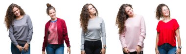 Kolaj izole arka plan uzak tarafına gülümseme ile yüzünde, doğal ifade seyir üzerinde genç esmer kıvırcık saçlı kız. Kendine güvenen gülüyor.