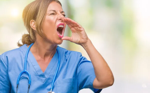 Medelåldern Ledande Sjuksköterska Läkare Kvinna Över Isolerade Bakgrunden Ropade Och — Stockfoto