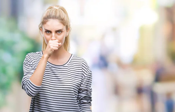 Junge Schöne Blonde Frau Mit Gestreiftem Pullover Über Isoliertem Hintergrund — Stockfoto