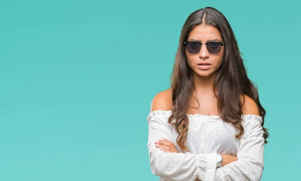 Jonge Mooie Arabische Vrouw Zonnebril Dragen Geïsoleerde Achtergrond Scepticus Nerveus — Stockfoto