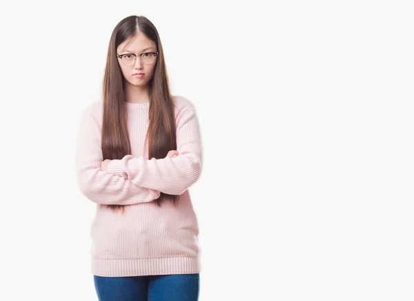 Jonge Chinese Vrouw Geïsoleerde Achtergrond Het Dragen Van Bril Scepticus — Stockfoto