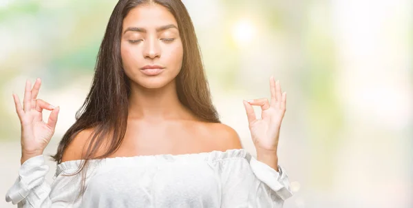 Jonge Mooie Arabische Vrouw Geïsoleerde Achtergrond Ontspannen Lachend Met Ogen — Stockfoto