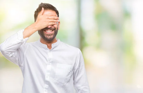 Hombre Hispano Adulto Sobre Fondo Aislado Sonriendo Riendo Con Mano —  Fotos de Stock