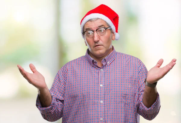 Schöner Älterer Mann Mit Weihnachtsmütze Über Isoliertem Hintergrund Ahnungsloser Und — Stockfoto