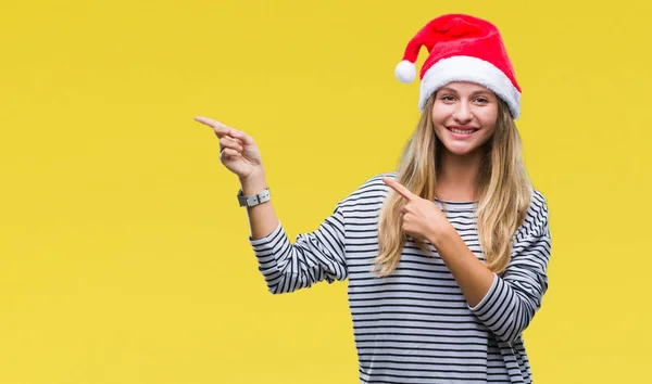 Junge Schöne Blonde Frau Trägt Weihnachtsmütze Über Isoliertem Hintergrund Lächelnd — Stockfoto