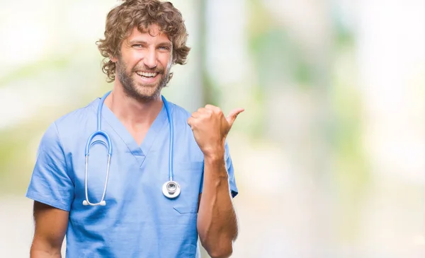 Yakışıklı Spanyol Cerrah Doktor Adam Arıyor Başparmak Yanında Yukarıyı Mutlu — Stok fotoğraf