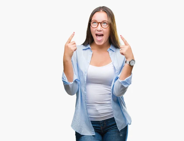 Mujer Negocios Hermosa Caucásica Joven Con Gafas Sobre Fondo Aislado — Foto de Stock