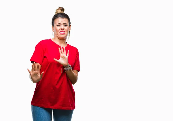 Mujer Hermosa Joven Sobre Fondo Aislado Expresión Disgustada Disgustada Temerosa — Foto de Stock