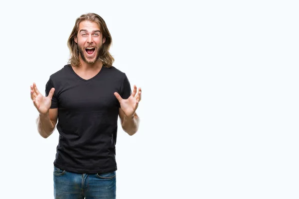 Homem Bonito Jovem Com Cabelos Longos Sobre Fundo Isolado Celebrando — Fotografia de Stock