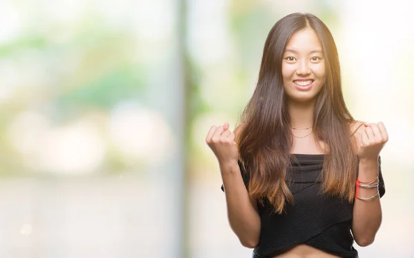 Genç Asyalı Kadın Kutluyor Izole Arka Plan Üzerinde Şaşırttı Başarı — Stok fotoğraf