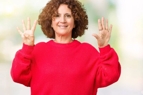 Belo Meio Ager Mulher Sênior Camisola Inverno Vermelho Sobre Fundo — Fotografia de Stock