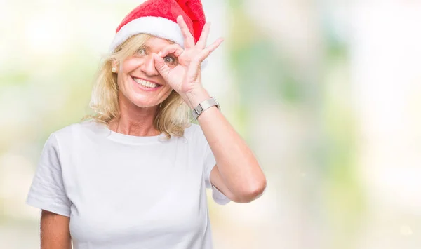 Mulher Loira Meia Idade Usando Chapéu Natal Sobre Fundo Isolado — Fotografia de Stock