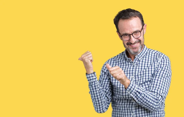 Guapo Mediana Edad Elegante Hombre Mayor Con Gafas Sobre Fondo —  Fotos de Stock