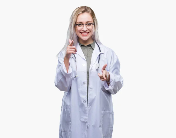 Junge Blonde Ärztin Mit Isoliertem Hintergrund Die Mit Dem Finger — Stockfoto