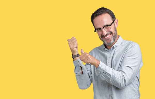 Guapo Mediana Edad Elegante Hombre Mayor Con Gafas Sobre Fondo —  Fotos de Stock