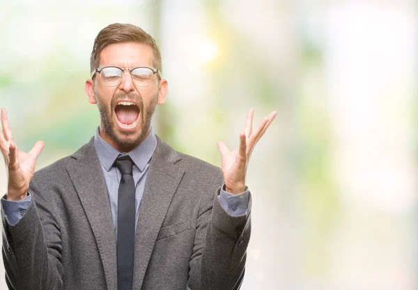 Joven Hombre Negocios Guapo Sobre Fondo Aislado Celebrando Loco Loco —  Fotos de Stock