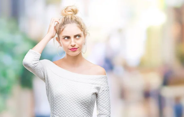 Jeune Belle Femme Aux Yeux Blonds Bleus Sur Fond Isolé — Photo