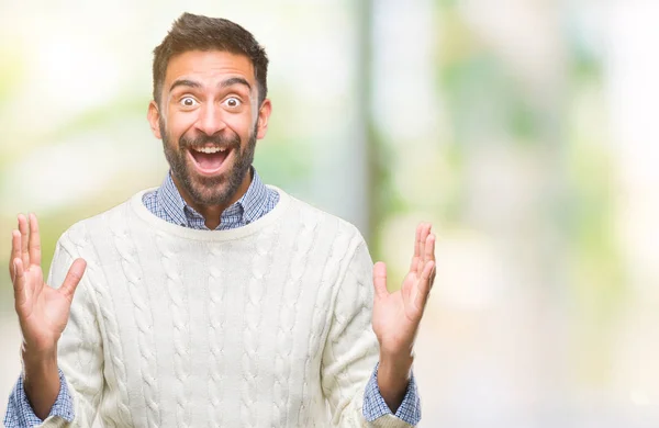 Homem Hispânico Adulto Vestindo Camisola Inverno Sobre Fundo Isolado Celebrando — Fotografia de Stock