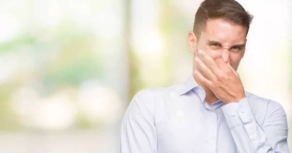 Gutaussehender Junger Geschäftsmann Der Etwas Stinkendes Und Ekelhaften Unerträglichen Geruch — Stockfoto