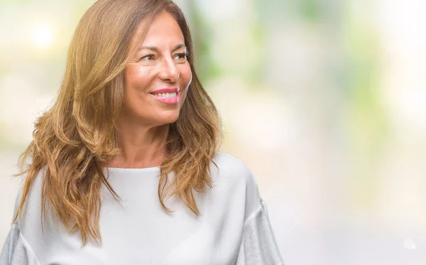 Middelbare Leeftijd Senior Latino Vrouw Geïsoleerde Achtergrond Zoek Weg Aan — Stockfoto