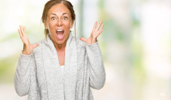 Schöne Erwachsene Frau Mittleren Alters Die Winterpullover Über Isoliertem Hintergrund — Stockfoto