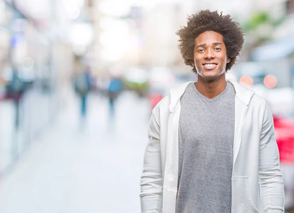 Uomo Afroamericano Che Indossa Felpa Sfondo Isolato Con Sorriso Felice — Foto Stock