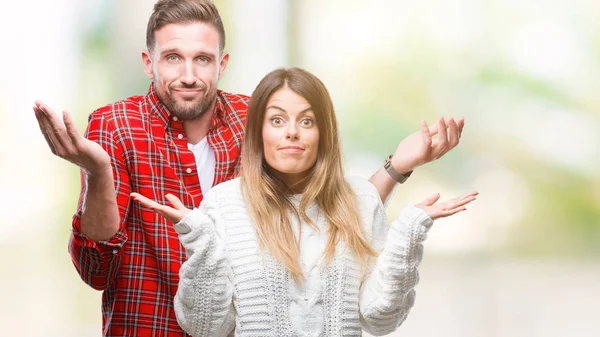 Casal Jovem Apaixonado Vestindo Camisola Inverno Sobre Fundo Isolado Sem — Fotografia de Stock