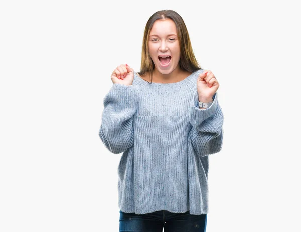 Giovane Bella Donna Caucasica Indossa Maglione Invernale Sfondo Isolato Celebrando — Foto Stock