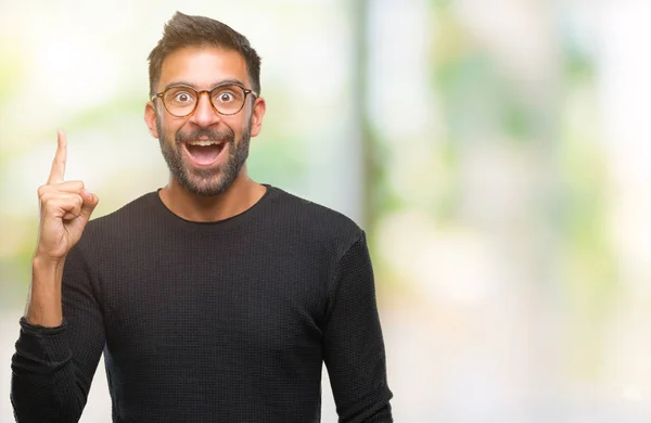 Erwachsener Hispanischer Mann Mit Brille Über Isoliertem Hintergrund Der Mit — Stockfoto