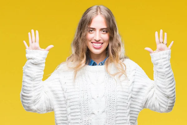 Mooie Jonge Blonde Vrouw Dragen Winter Trui Geïsoleerde Achtergrond Weergeven — Stockfoto