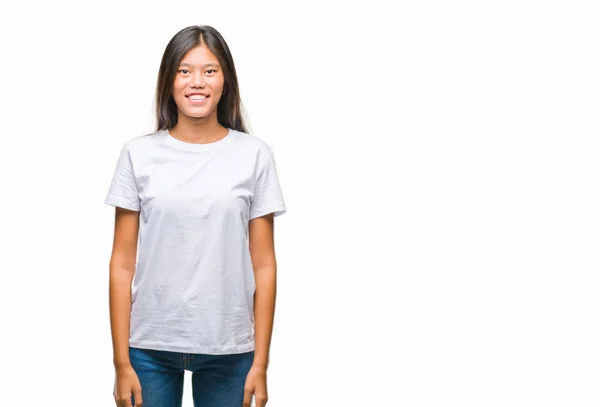 Joven Mujer Asiática Sobre Fondo Aislado Con Una Sonrisa Feliz —  Fotos de Stock