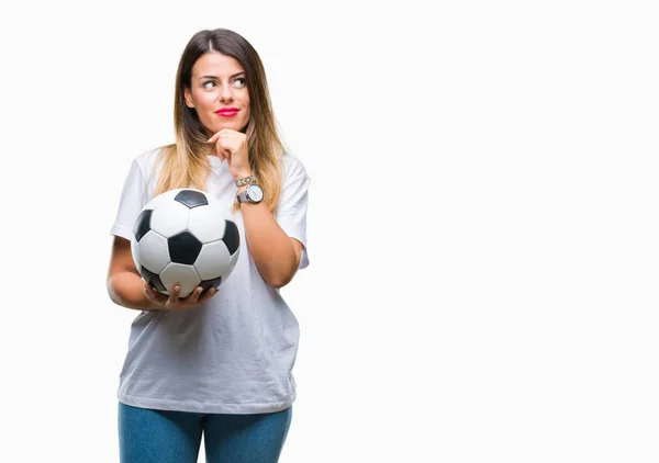 Jovem Bela Mulher Segurando Bola Futebol Sobre Fundo Isolado Rosto — Fotografia de Stock