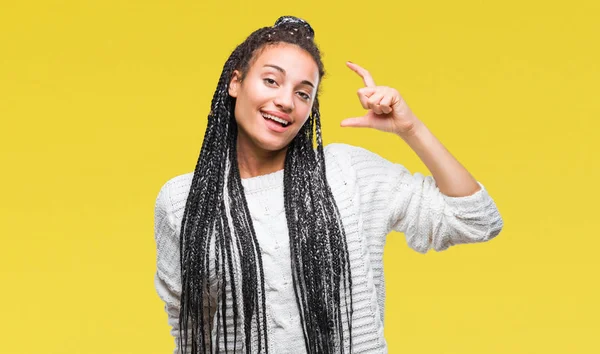 Jovem Trançado Cabelo Afro Americano Menina Vestindo Suéter Sobre Fundo — Fotografia de Stock